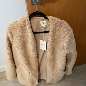 NEW- Marea Women's Tan Sherpa Jacket size large